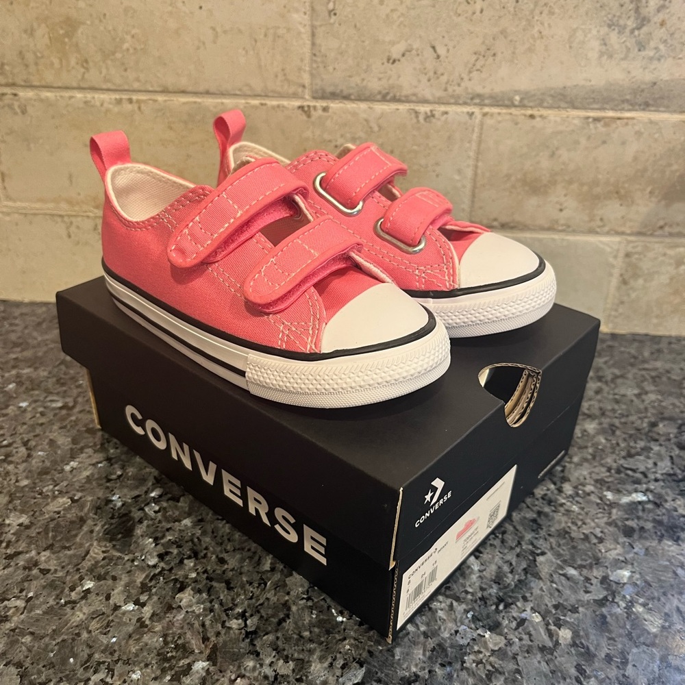 New pink converse toddler size 8